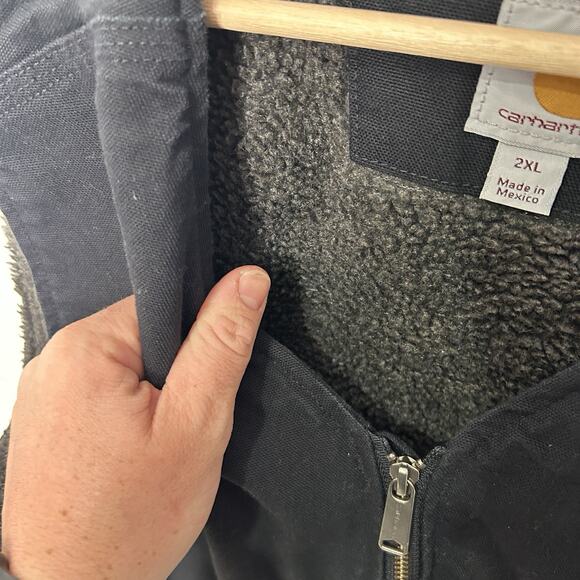 Carhartt Washed Sherpa-Lined Duck Vest “Black” - Picture 5 of 7